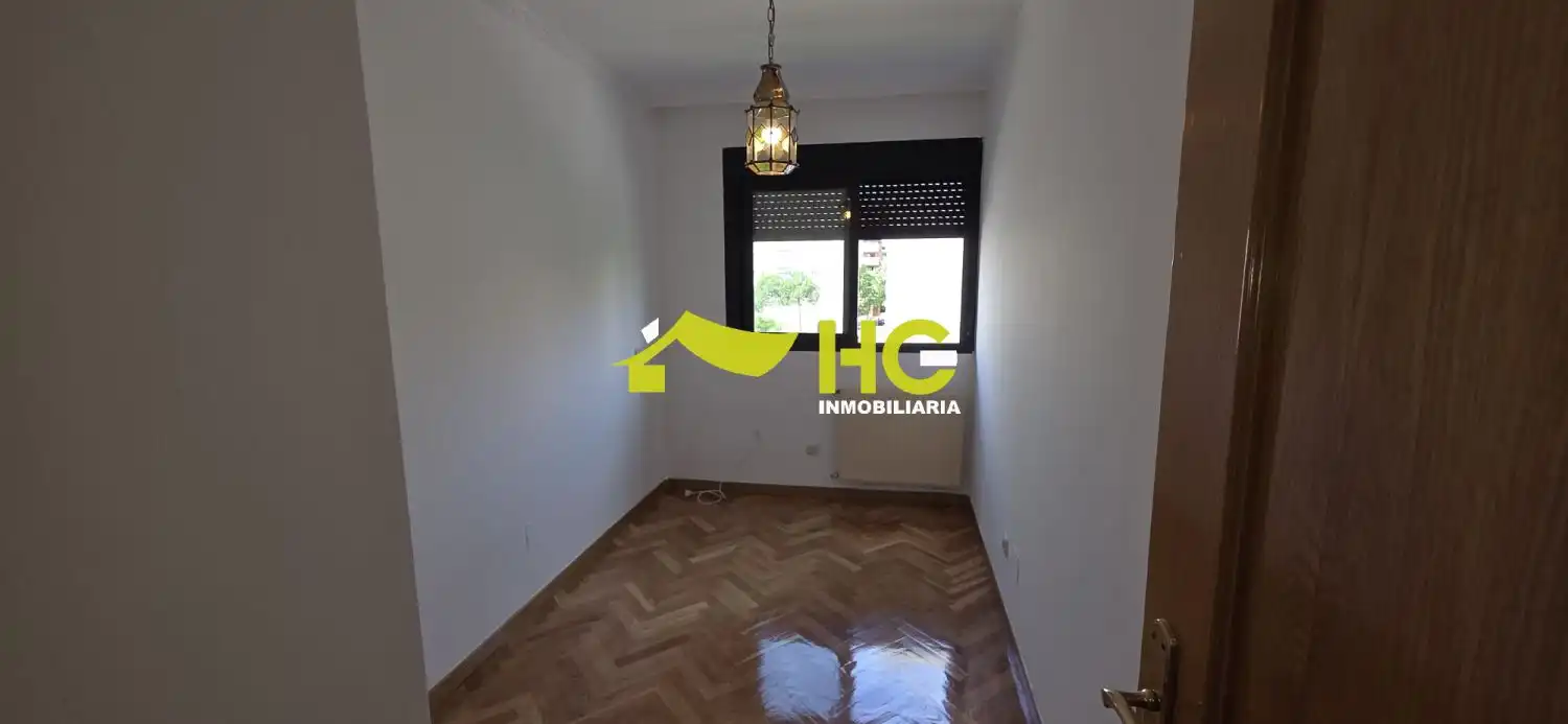 Dormitori de Pis de lloguer en Alcorcón amb Aire condicionat, Calefacció i Parquet