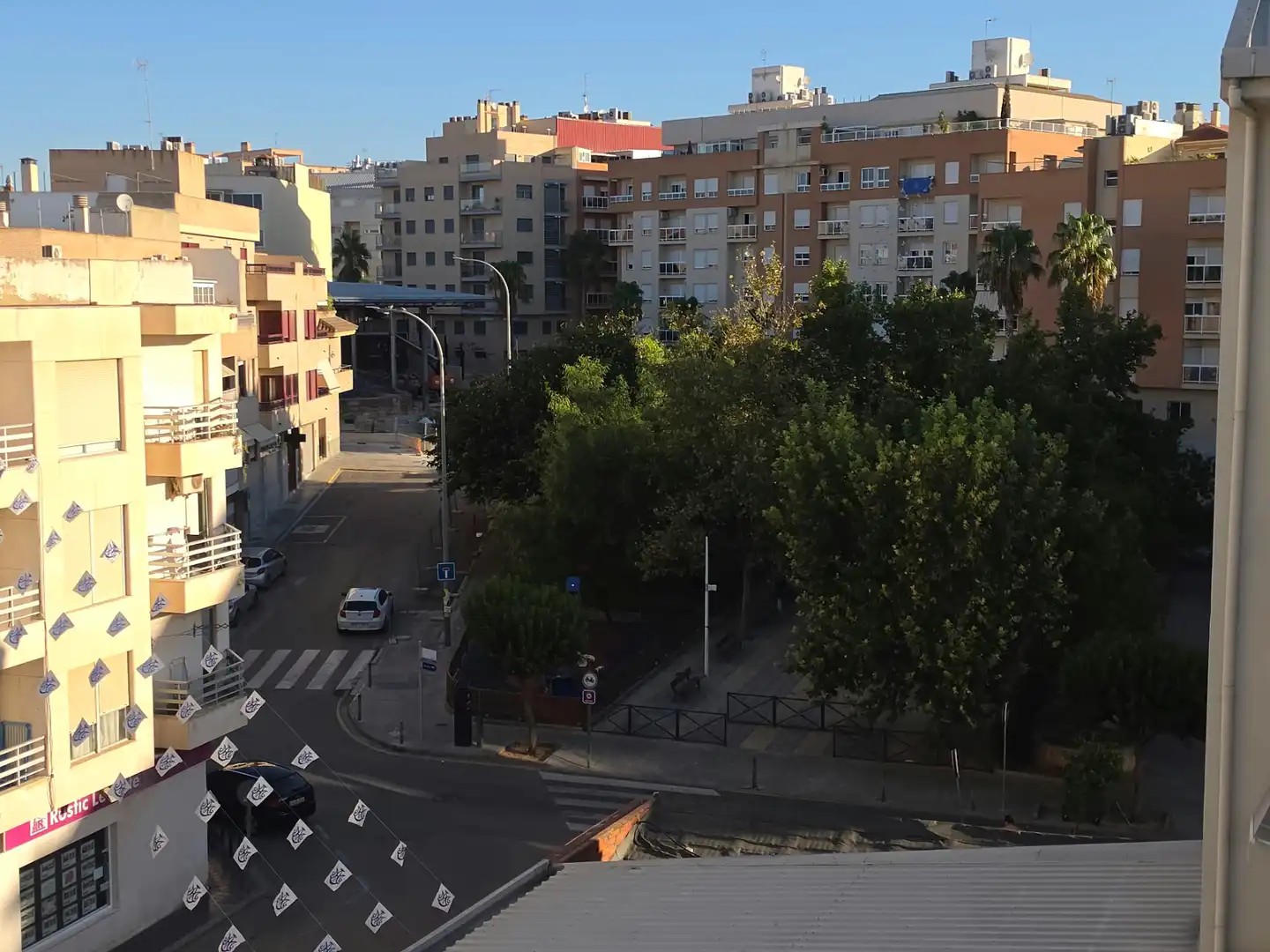 Vista exterior de Àtic en venda en Llíria amb Aire condicionat, Calefacció i Terrassa