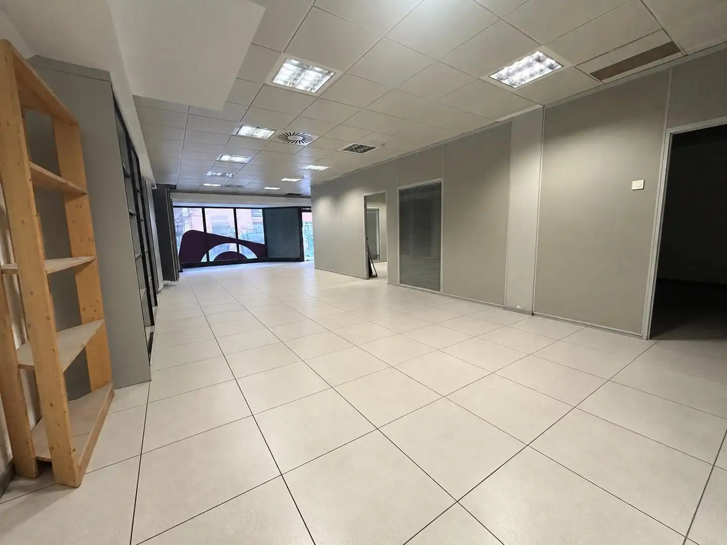 Local comercial en venda a Avenida BENITO PEREZ GALDOS 10, imagen 18