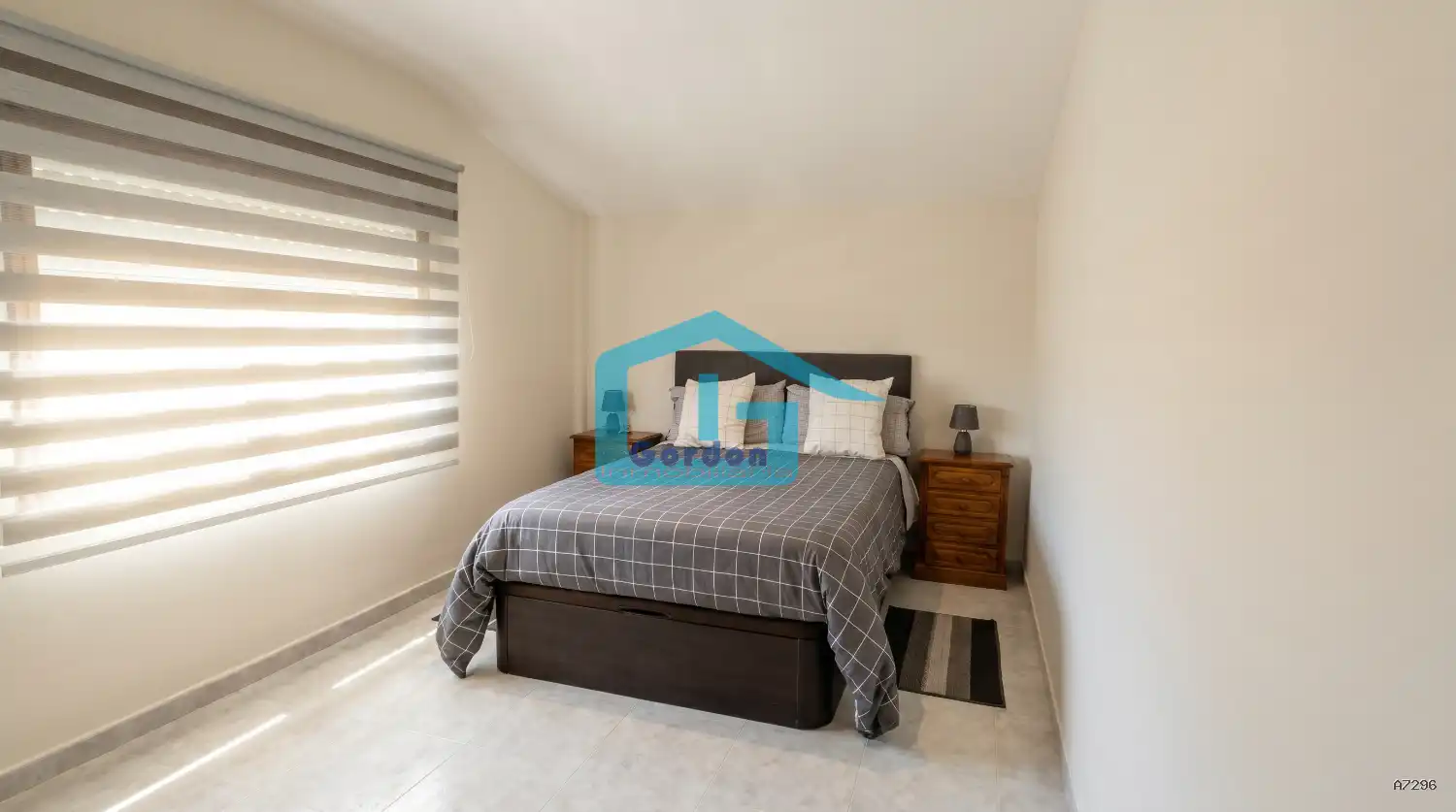 Habitación de Ático en venta en Sanxenxo con Calefacción, Terraza y Amueblado