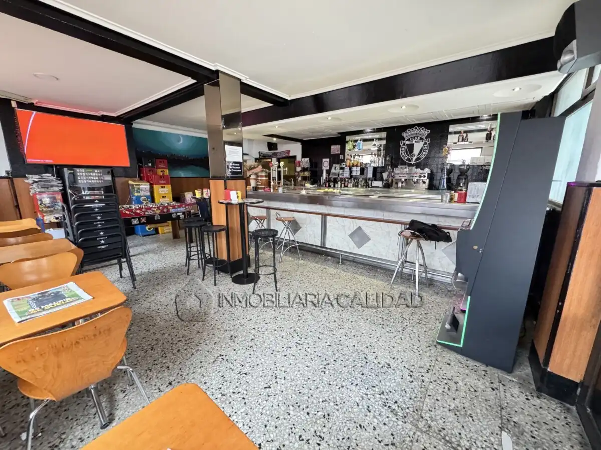 Local comercial en venta en Zona Sur - Barrio Cortes, imagen 3