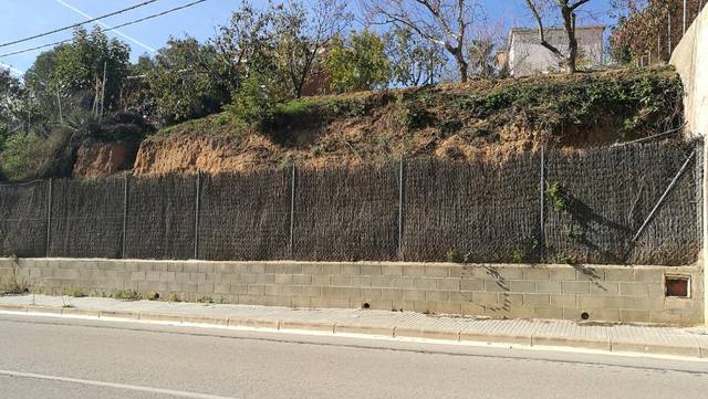 Terreno residencial en Venta en Castellnou - Can Mir - Can Solà