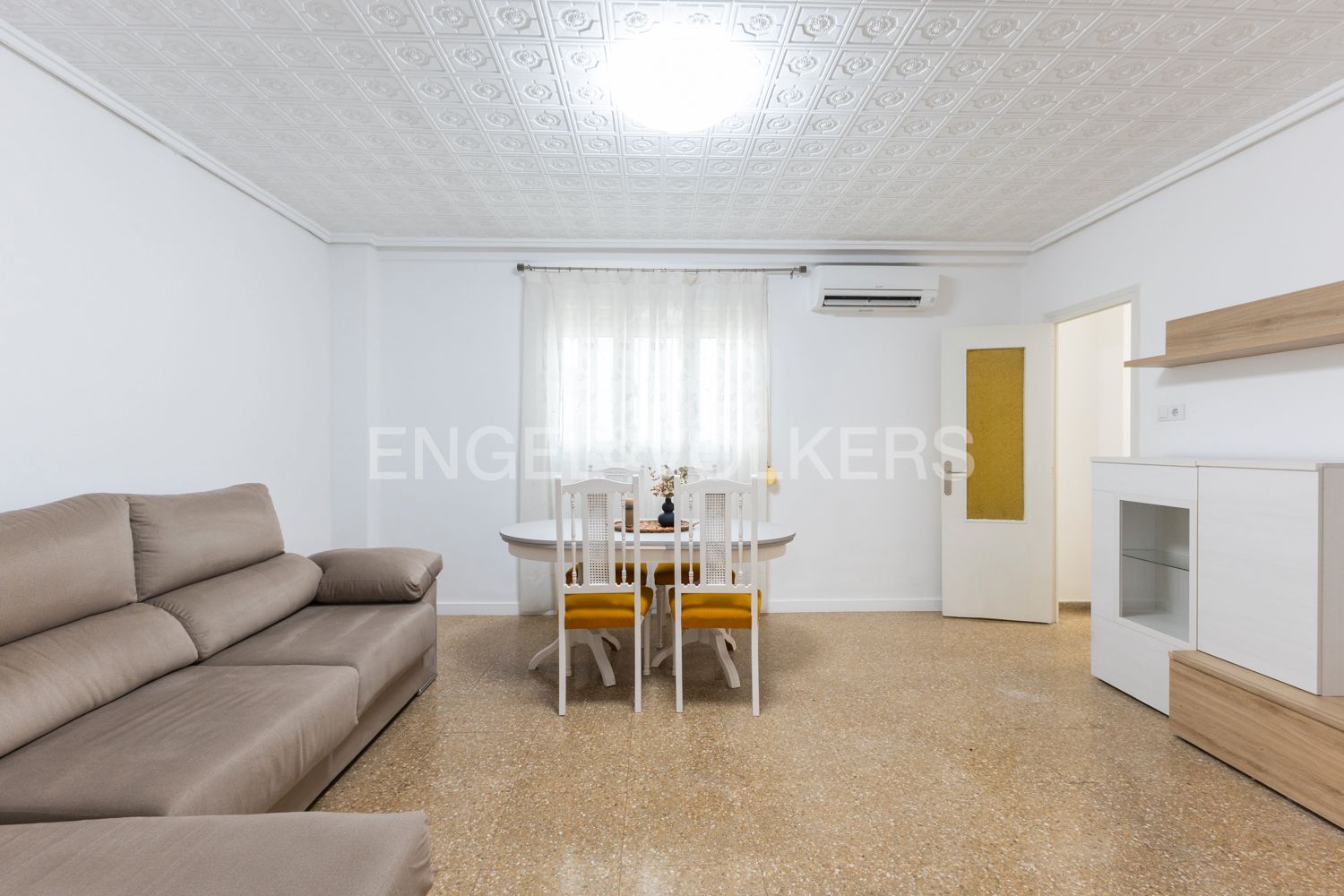 Sala d'estar de Apartament de lloguer en Quart de Poblet amb Aire condicionat, Calefacció i Moblat
