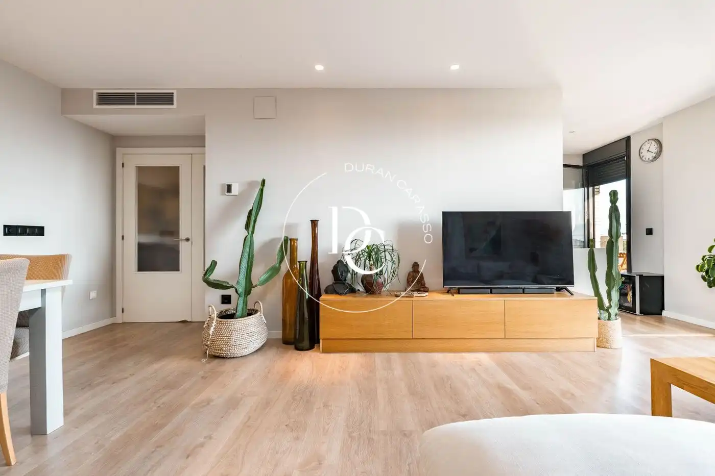 Penthouse with balcony for sale in Carrer de Manuel Llopis de Casades, imagen 10