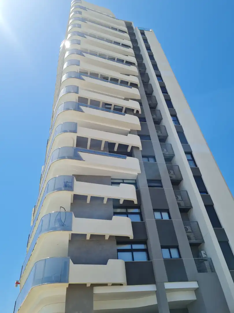 Vista exterior de Ático en venta en Benidorm con Aire acondicionado, Calefacción y Terraza
