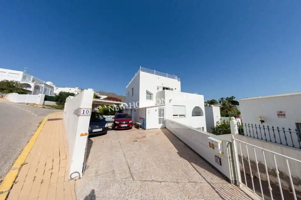 Casa amb terrassa en venda a El Palmeral, imagen 2