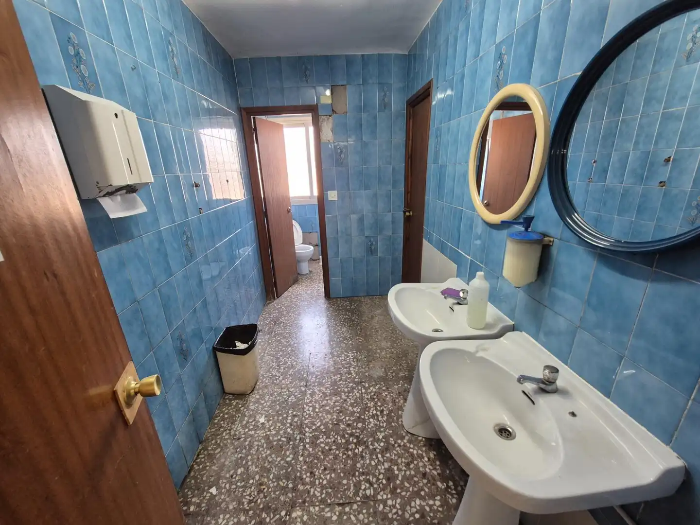 Baño de Nave industrial en venta en Elda