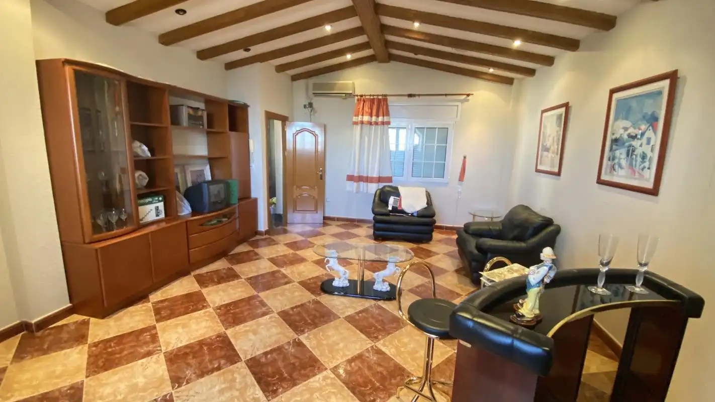 Sala d'estar de Casa o xalet en venda en Los Alcázares amb Calefacció i Traster