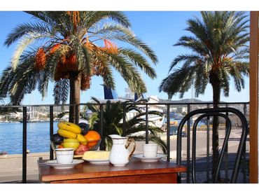 Piso con balcón en venta en Calle Mare de Déu