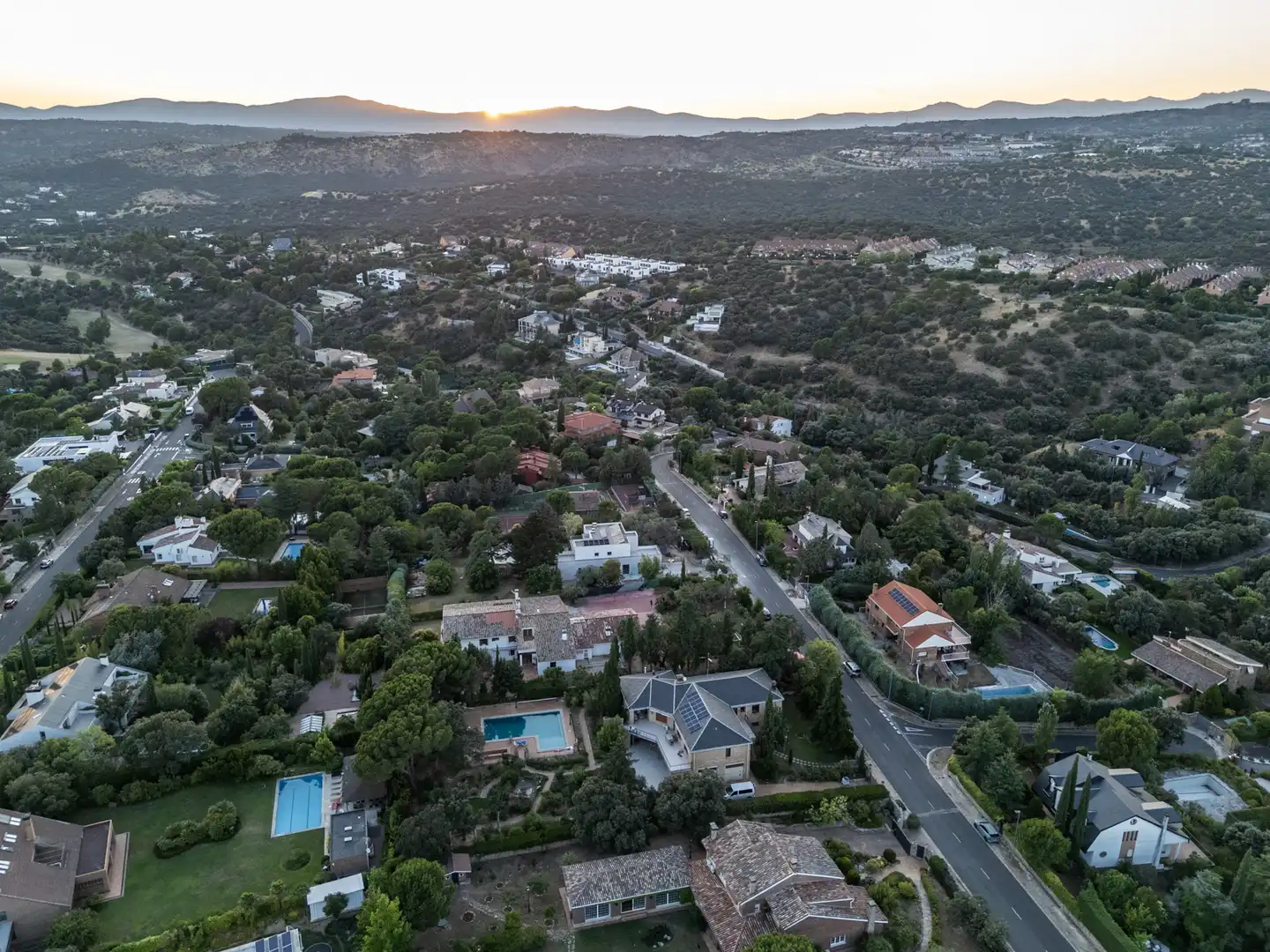 Vista exterior de Casa o chalet en venta en Las Rozas de Madrid con Aire acondicionado, Calefacción y Jardín privado