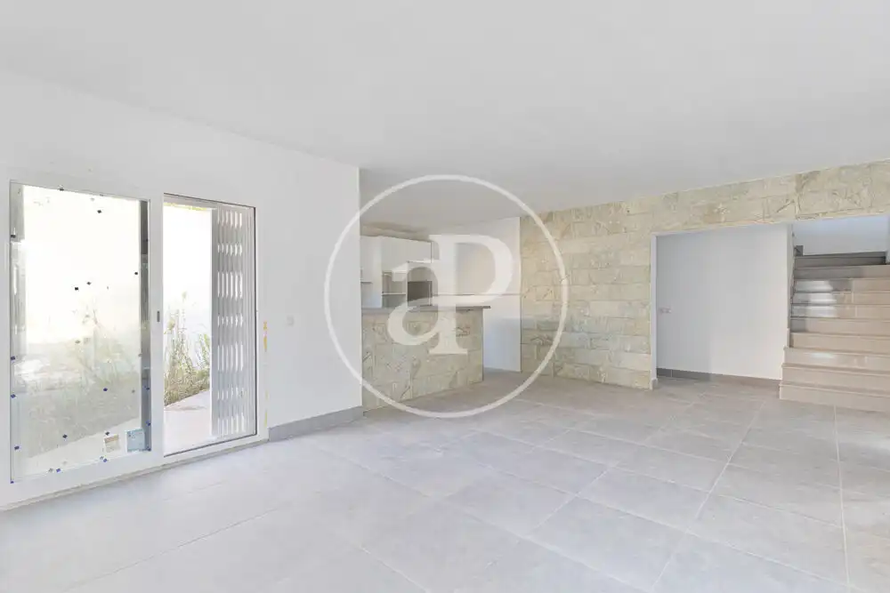 Casa aparellada amb terrassa en venda a Godelleta, imagen 7