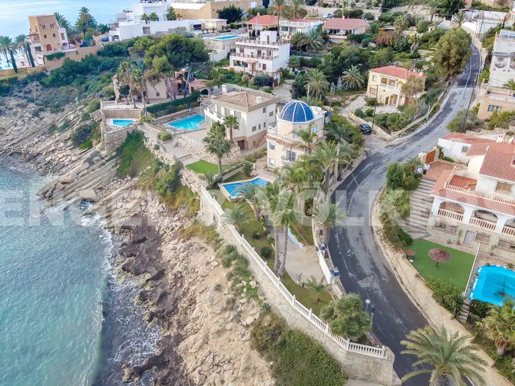 Exterior view of Houses for sale in El Campello  with Air Conditioner, Private garden and Terrace