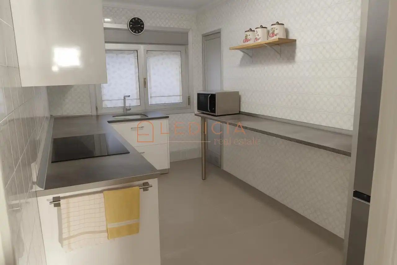 Kitchen of Flat for rent in Teis