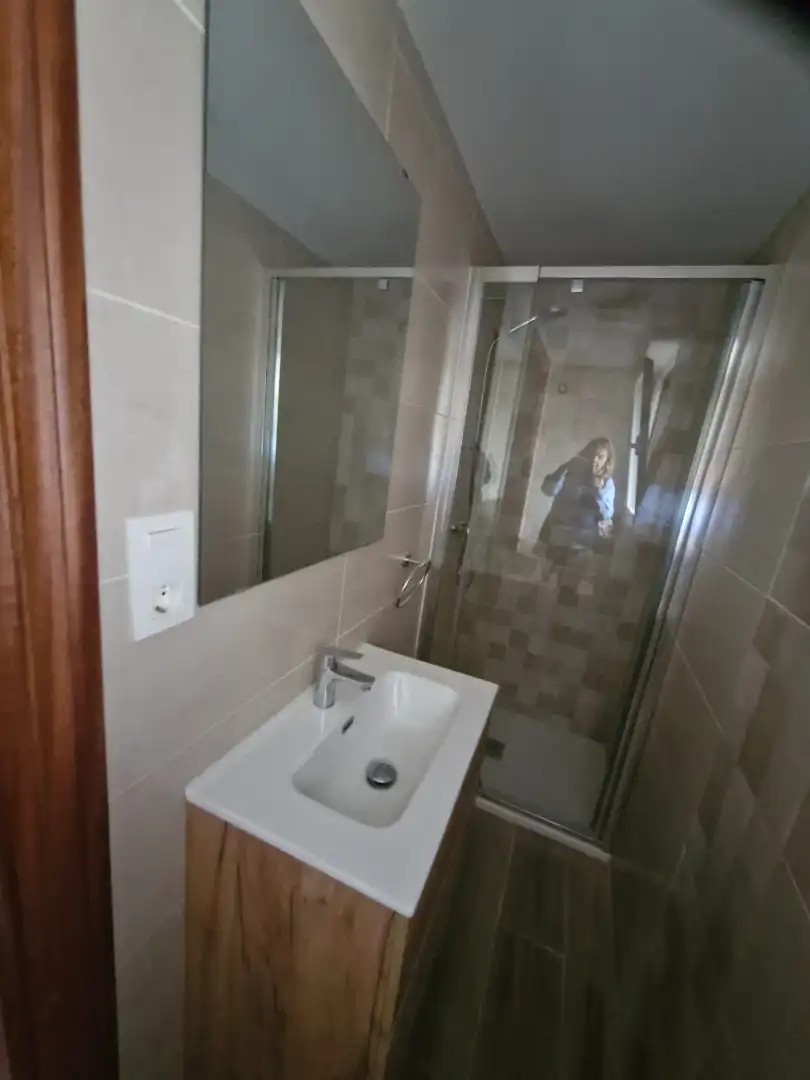 Baño de Piso de alquiler en Barakaldo  con Calefacción, Amueblado y Horno