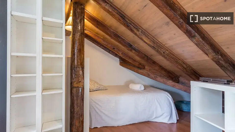 Room in Sol