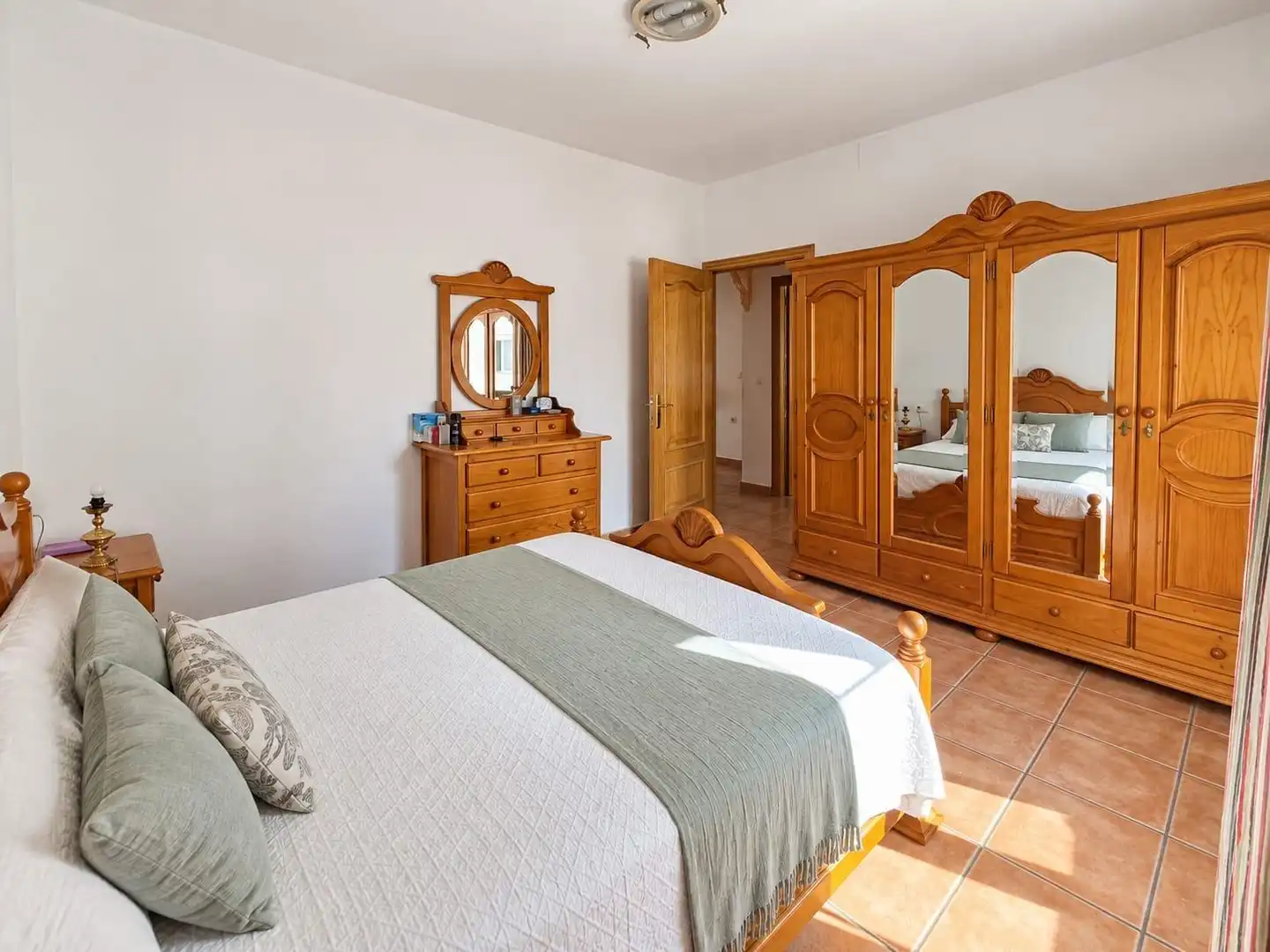 Flat with terrace for sale in Beiro, imagen 6