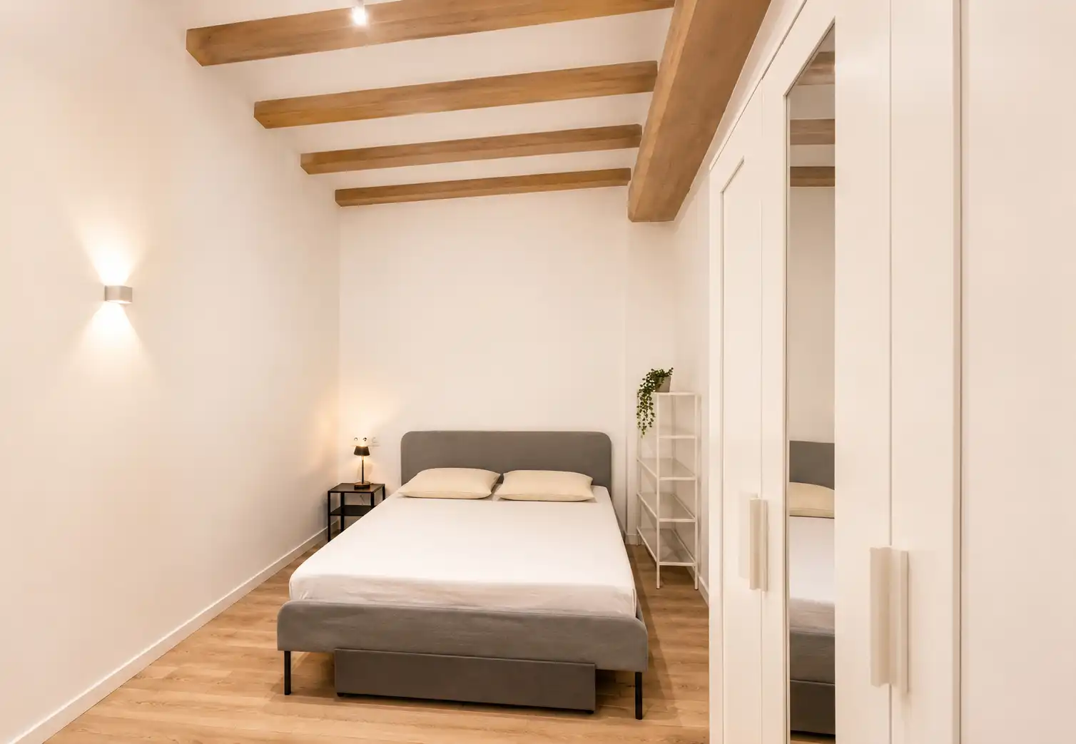 Flat with terrace for sale in Carrer de la Verge de Misericòrdia, imagen 7
