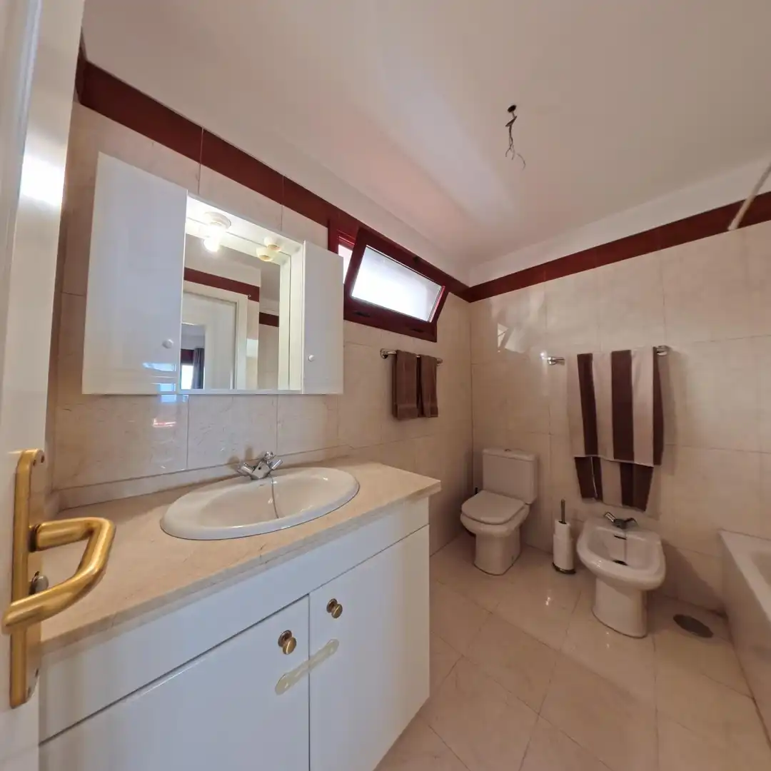 Baño de Ático en venta en Arona con Terraza, Amueblado y Horno