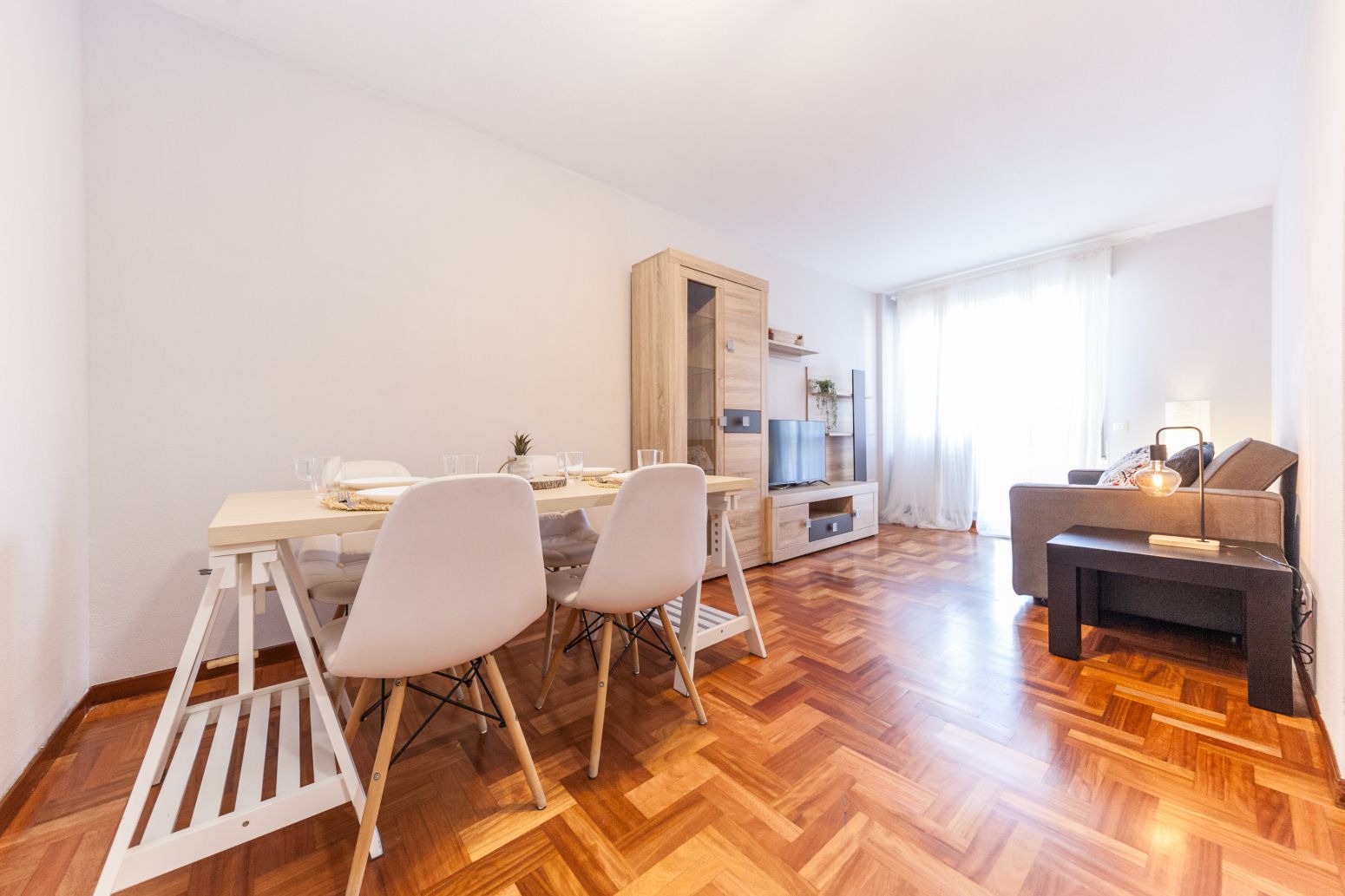 Sala d'estar de Pis de lloguer en Gijón  amb Calefacció i Terrassa