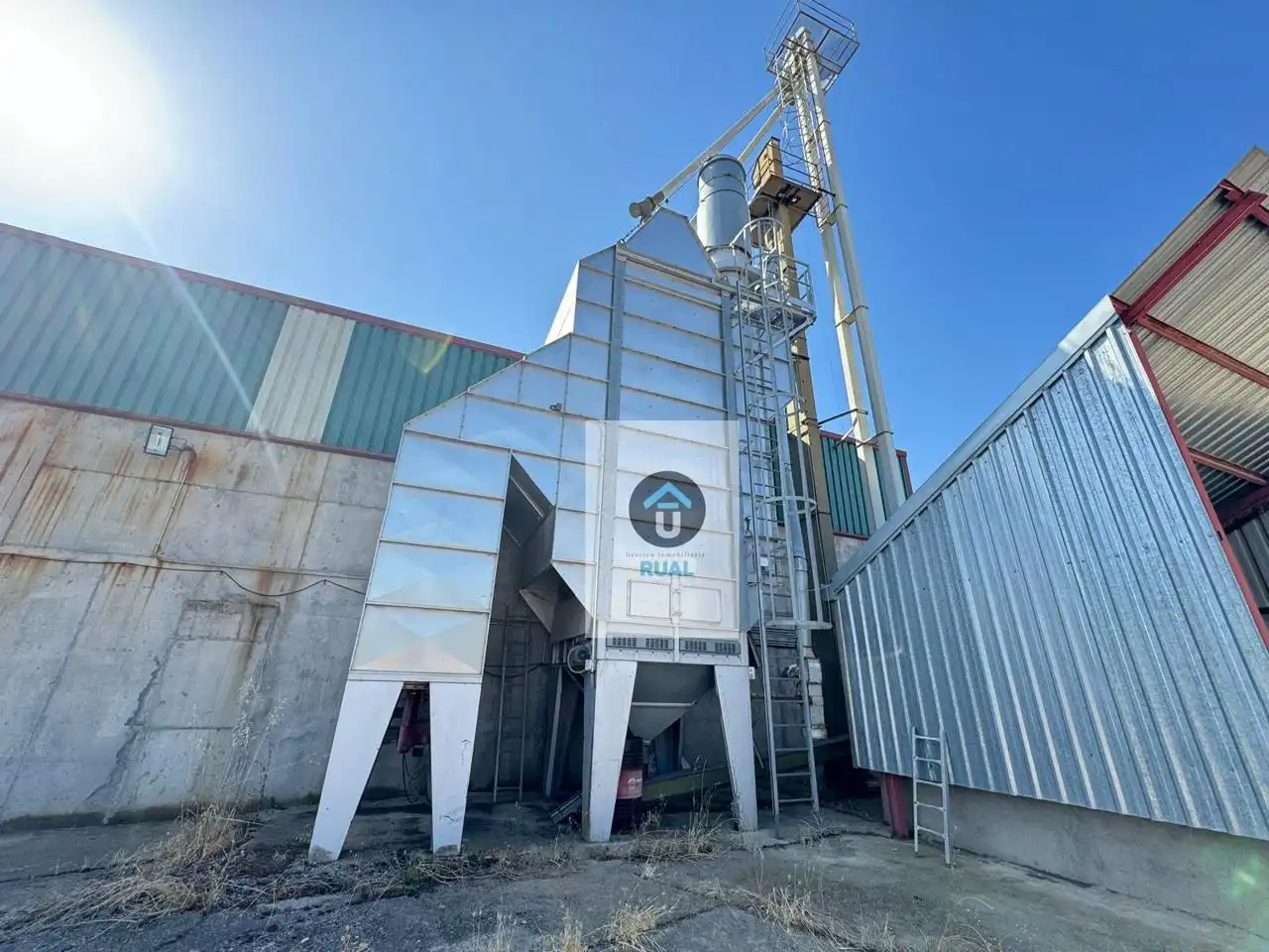 Vista exterior de Nave industrial en venta en Malpica de Tajo