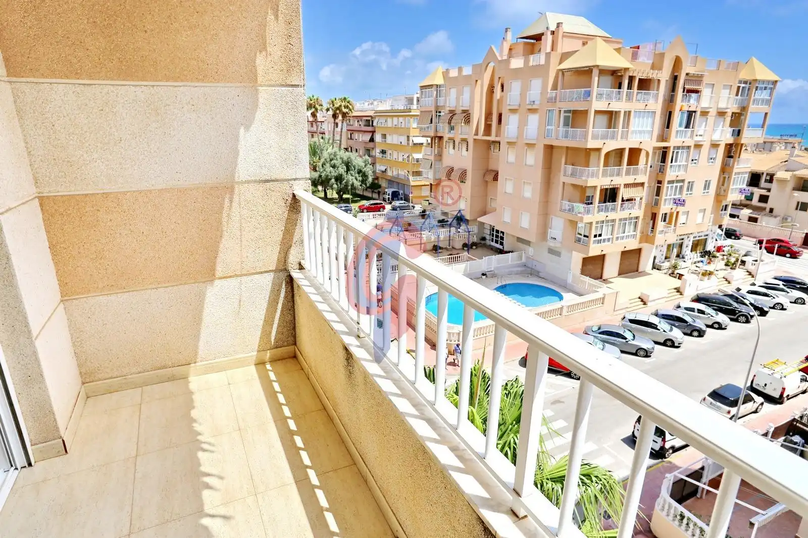 Terrasse von Dachboden zum Verkauf in Guardamar del Segura mit Terrasse, Abstellraum und Möbliert