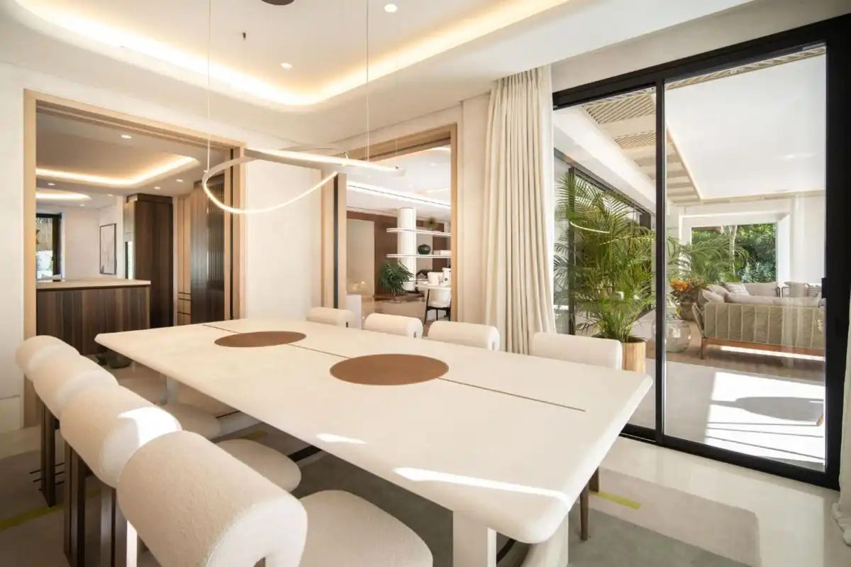 Comedor de Casa o chalet en venta en Marbella con Aire acondicionado, Jardín privado y Terraza