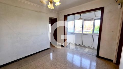 Foto 5 de Piso en venta en Pz Reus, La Gavarra, Cornellà de Llobregat