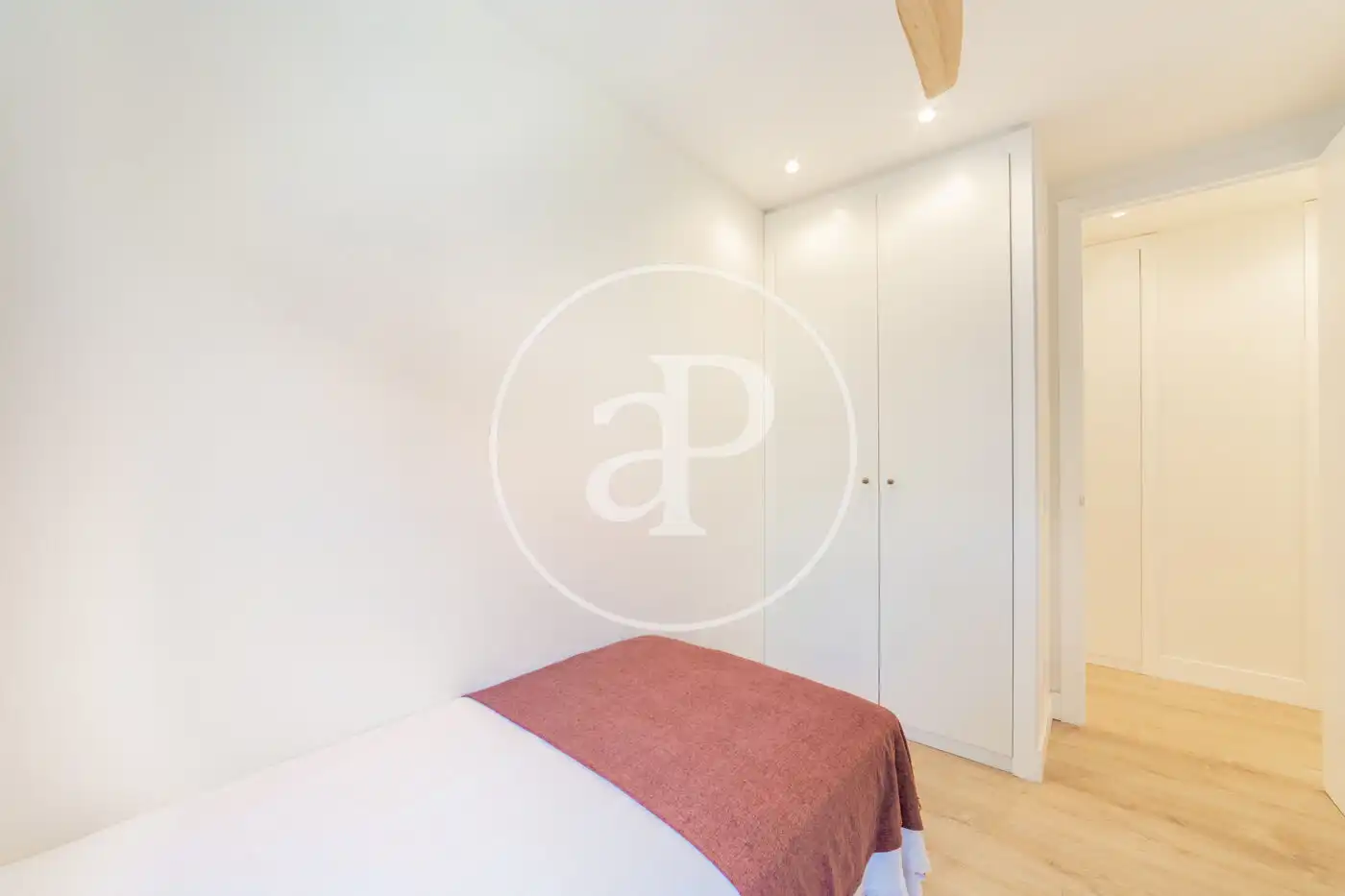 Bedroom of Flat for rent in Madrid  with Air Conditioner, Heating and Furnished
