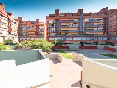 Vista exterior de Pis en venda en Sant Andreu de la Barca amb Aire condicionat, Calefacció i Terrassa