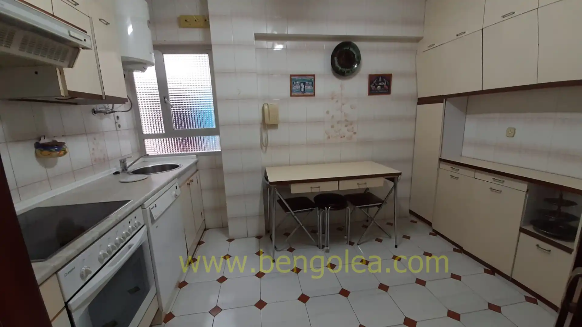 Cocina de Piso en venta en Barakaldo  con Terraza, Trastero y Amueblado
