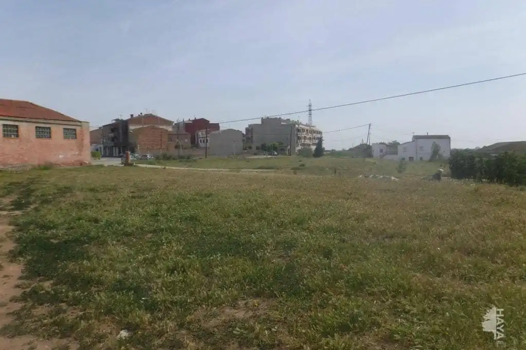 Terrenos y solares en venta en Partida Llivia