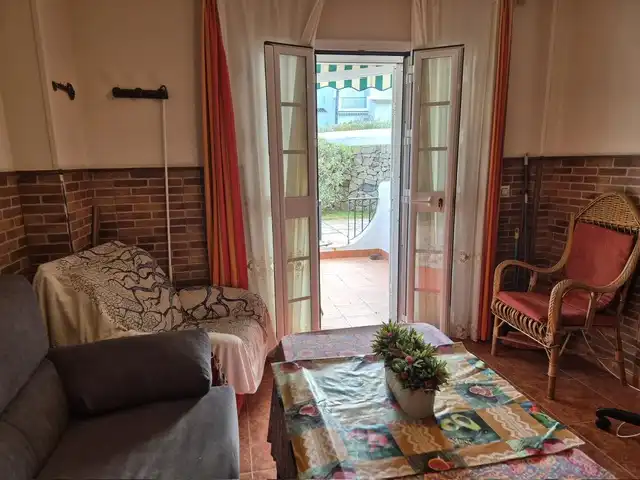 Sala d'estar de Apartament en venda en Chiclana de la Frontera amb Terrassa, Moblat i Piscina comunitària