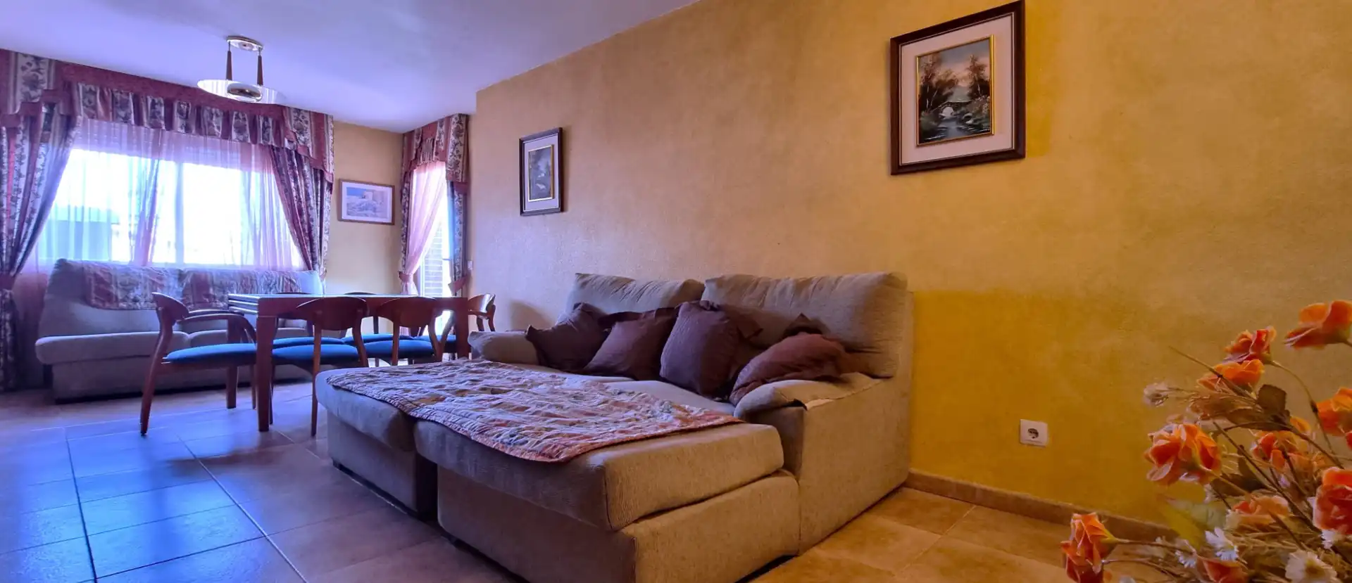 Sala d'estar de Casa adosada en venda en Guadalix de la Sierra amb Aire condicionat, Calefacció i Jardí privat