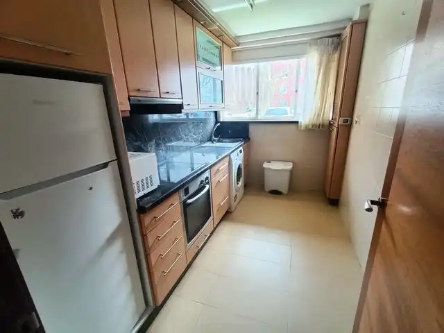 Küche von Wohnungen zum Verkauf in Santiago de Compostela  mit Heizung, Möbliert und Ofen