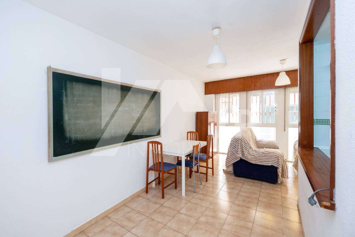 Flat to rent in Calle Hinojosa, Centro - Sagrario