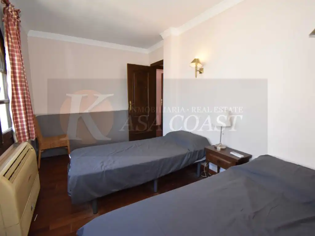 Habitación de Casa adosada en venta en Fuengirola con Aire acondicionado, Jardín privado y Terraza
