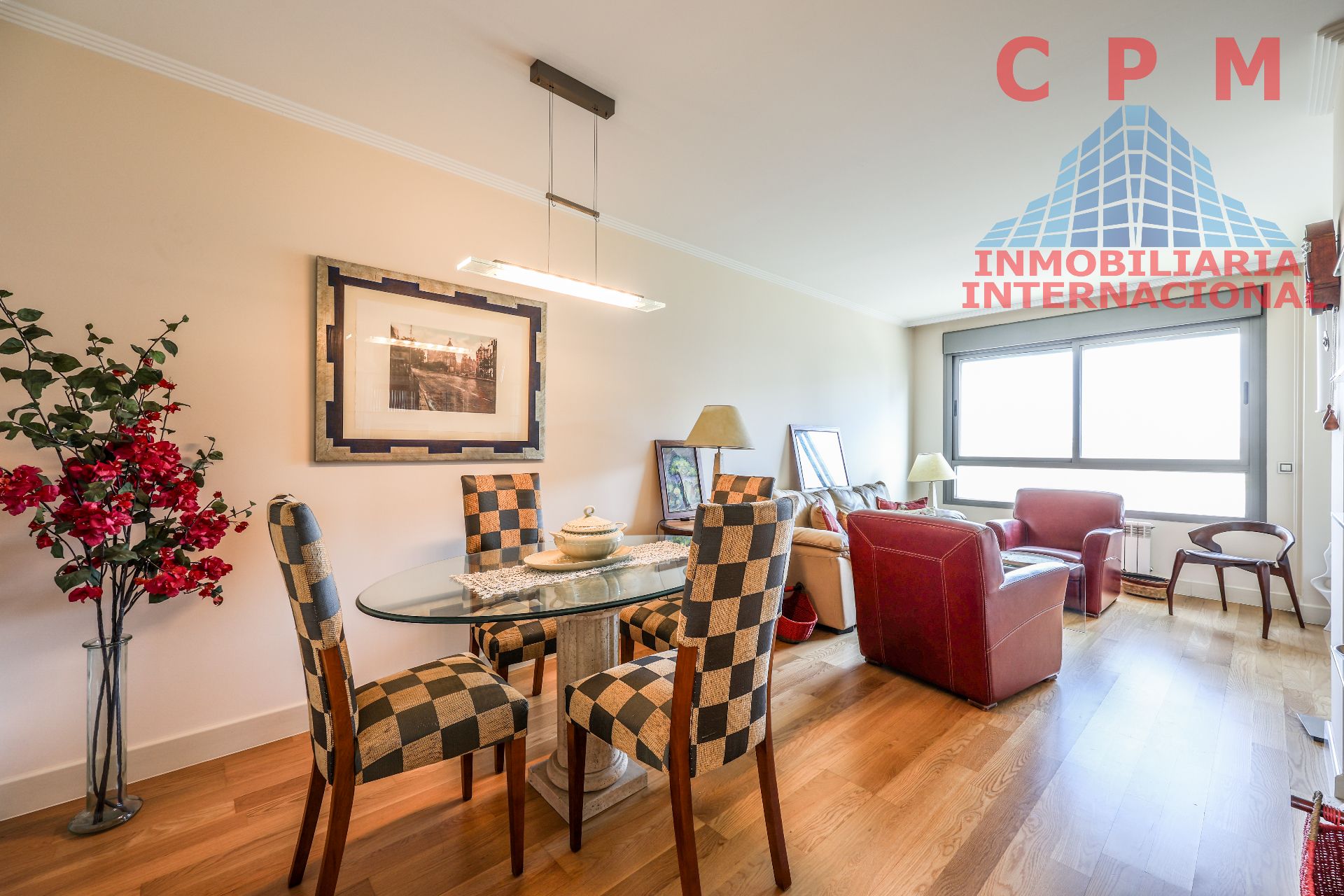 Living room of Flat to rent in  Madrid Capital  with Heating, Parquet flooring and Furnished