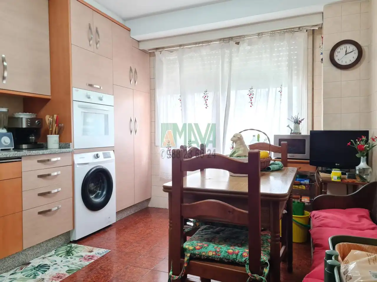 Cuina de Dúplex en venda en Ourense Capital  amb Calefacció, Parquet i Traster