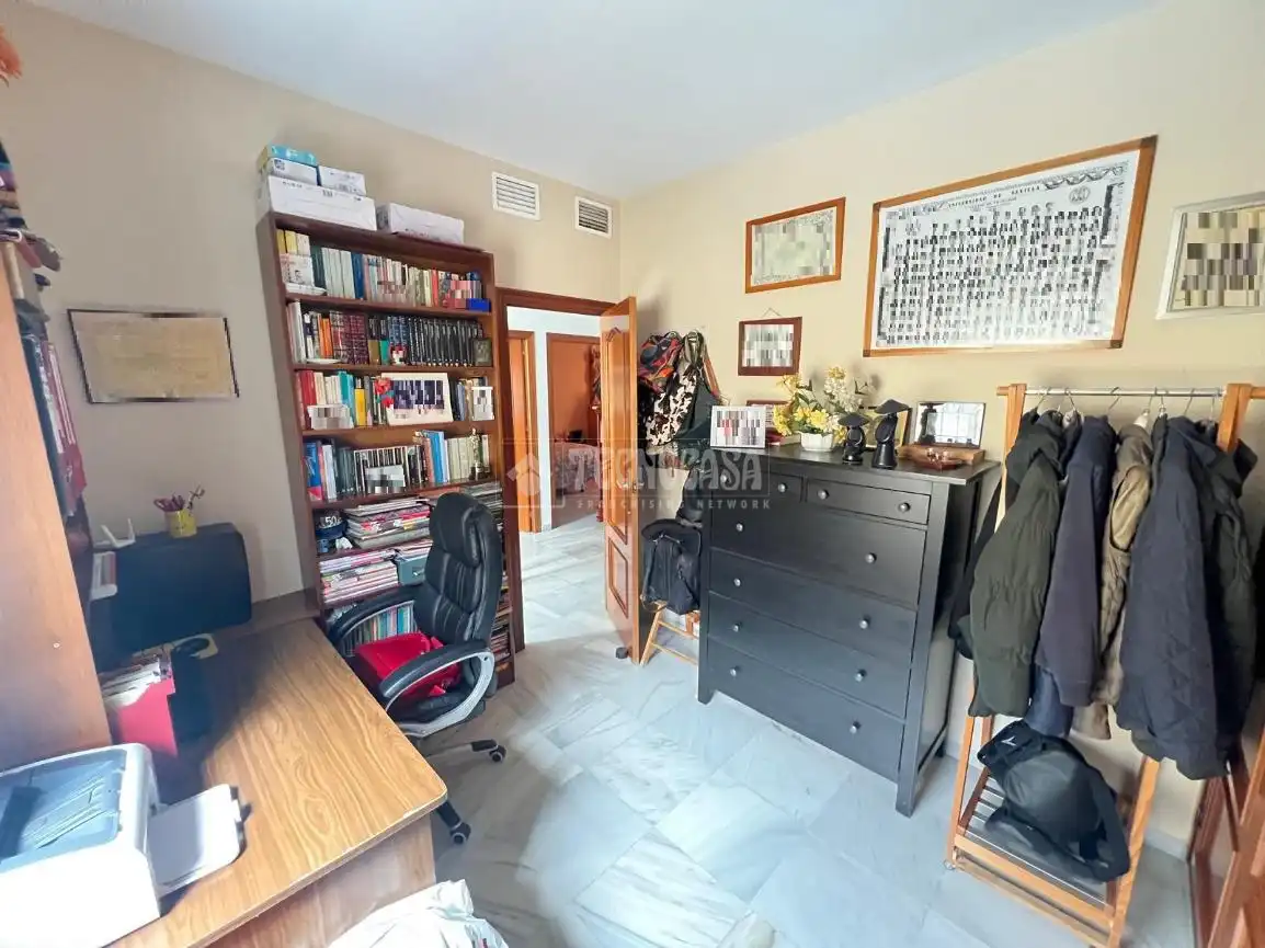 Bedroom of Detached homes for sale in Dos Hermanas