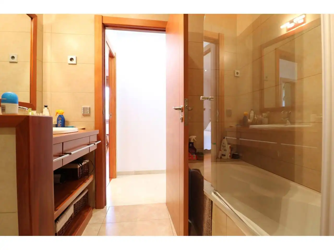 Bany de Casa o xalet en venda en Cerdanyola del Vallès