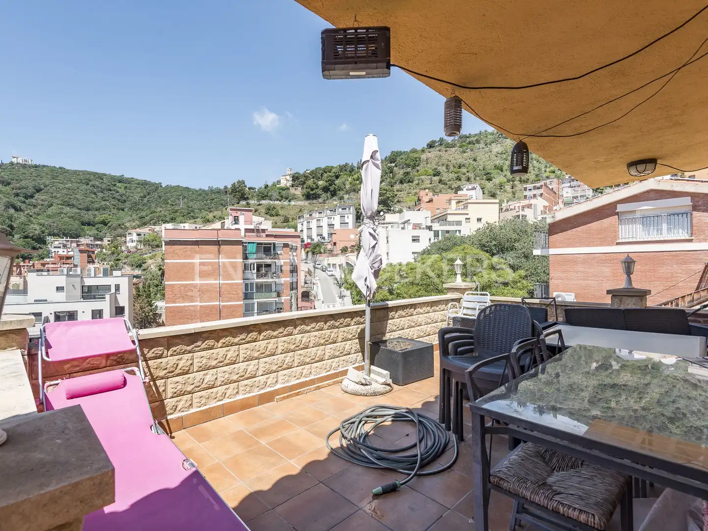 Terrassa de Casa o xalet en venda en Barcelona amb Calefacció, Terrassa i Piscina
