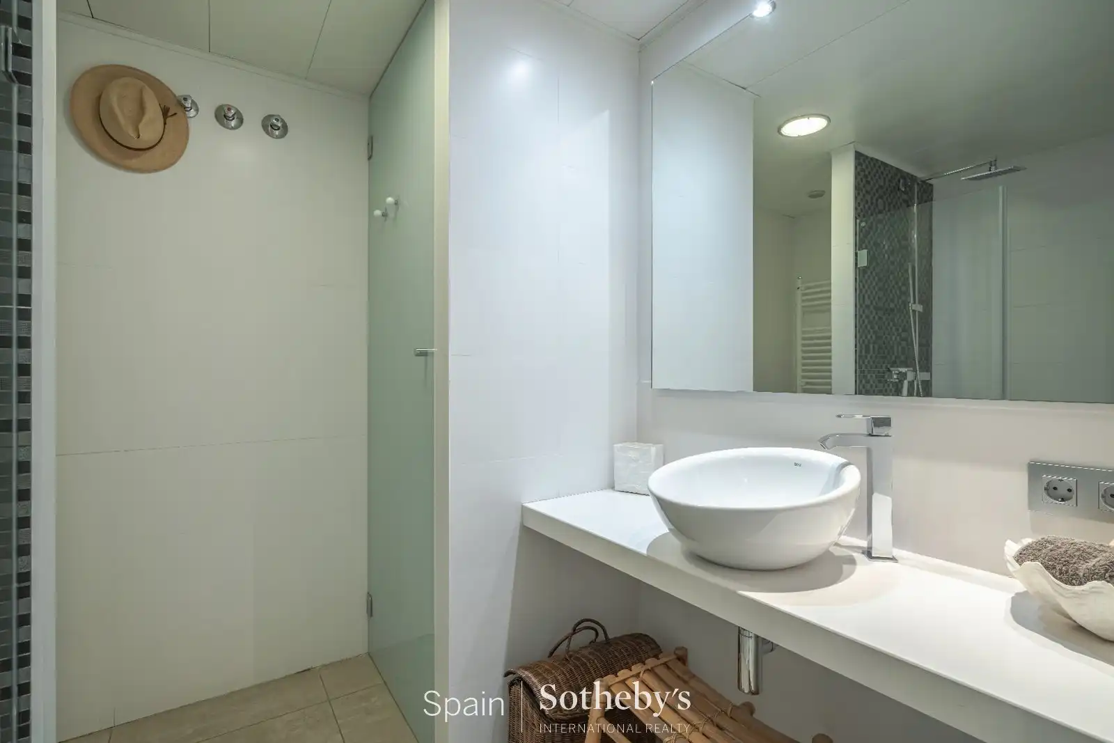 Baño de Apartamento en venta en Roses con Aire acondicionado, Calefacción y Terraza