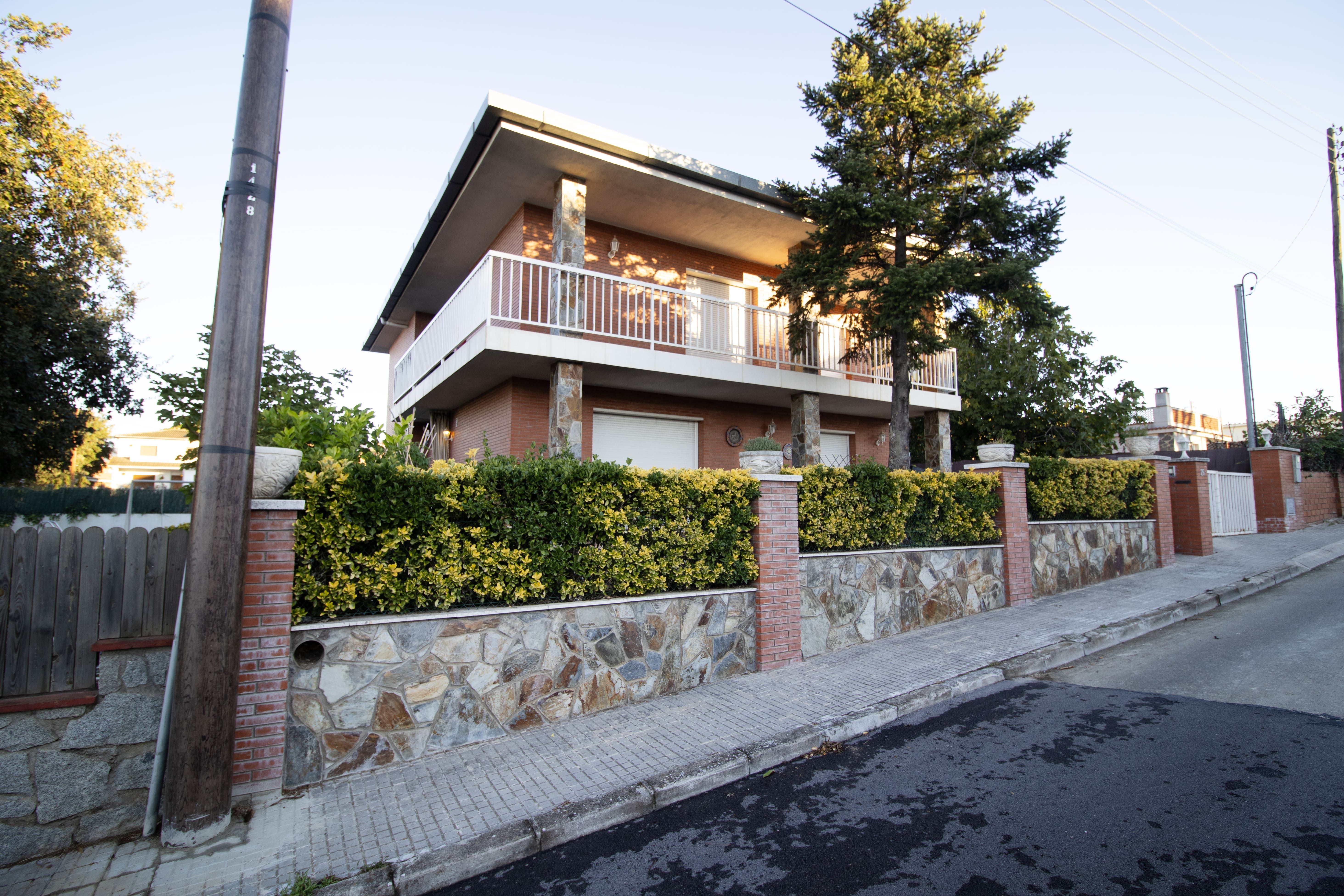 Exterior view of House or chalet for sale in Llinars del Vallès  with Heating, Private garden and Terrace