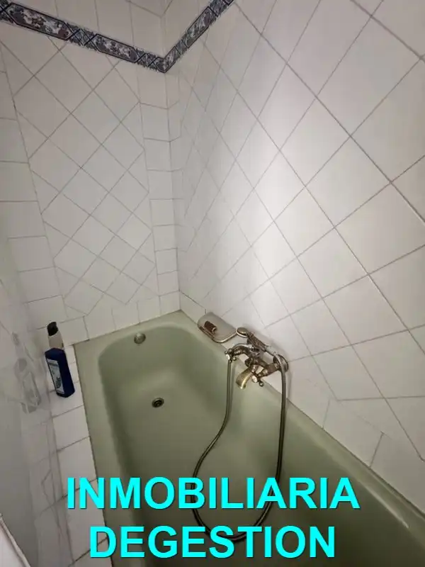 Bathroom of Attic for sale in Linares  with Terrace, Storage room and Balcony