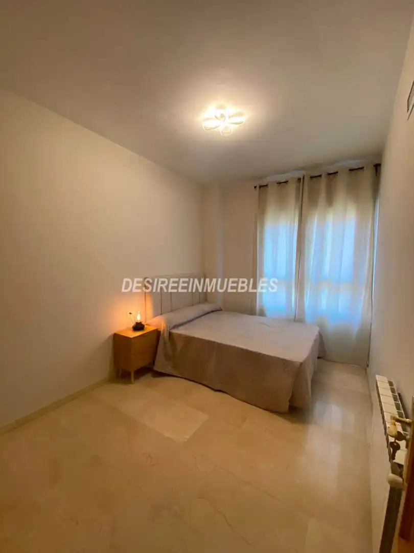 Bedroom of Flat for rent in Valencia  with Air Conditioner, Heating and Terrace