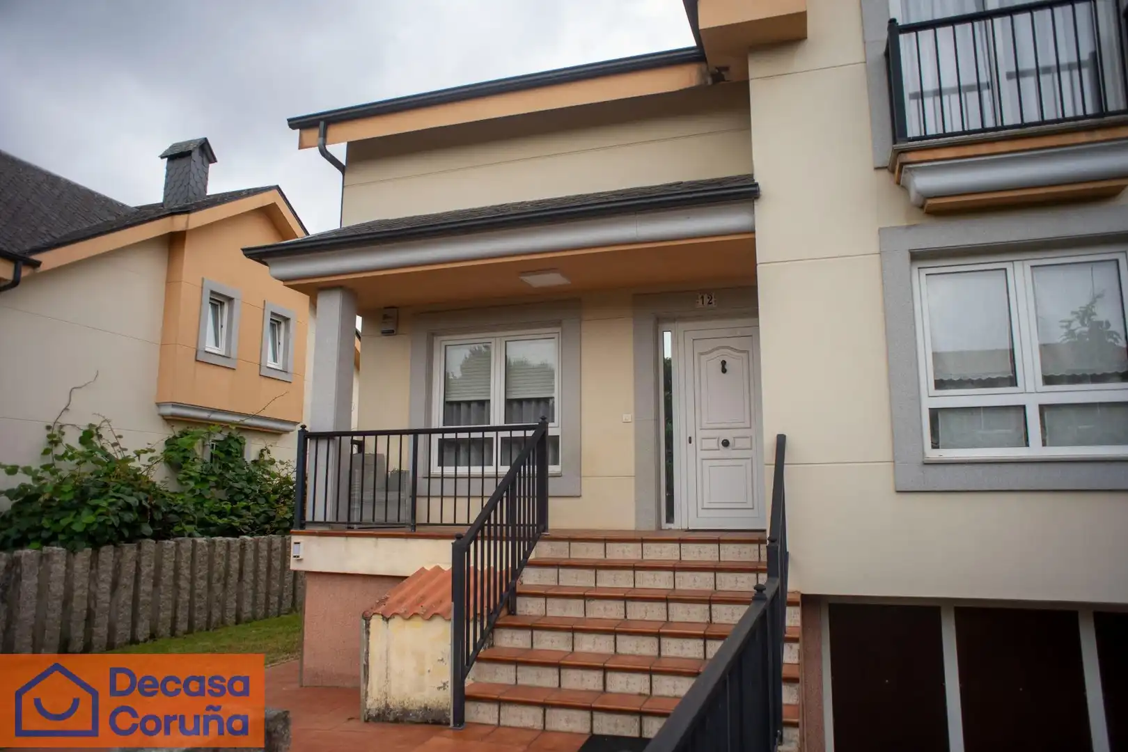 Vista exterior de Casa o chalet de alquiler en Oleiros con Calefacción, Parquet y Terraza