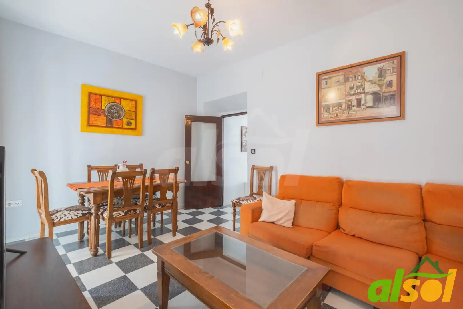 Sala d'estar de Casa adosada en venda en El Puerto de Santa María amb Traster i Balcó