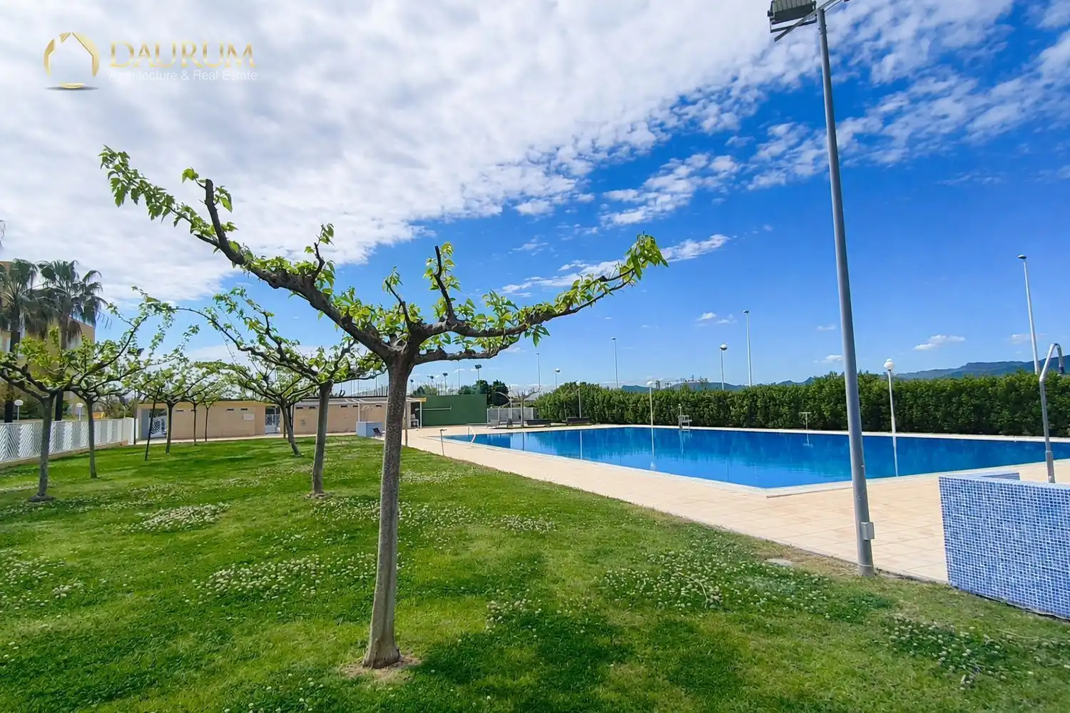 Piscina de Casa adosada en venda en Sagunto / Sagunt amb Calefacció, Terrassa i Traster