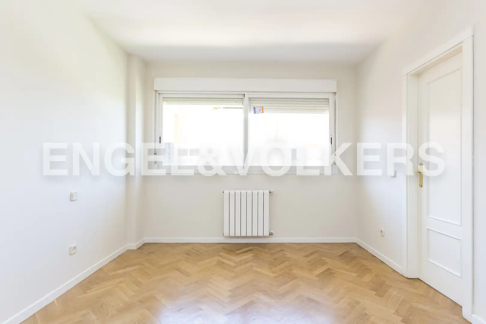Bedroom of Flat for rent in Madrid  with Air Conditioner, Heating and Parquet flooring