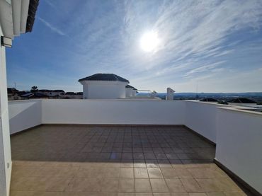 Casa con piscina in vendita a Olof Palme